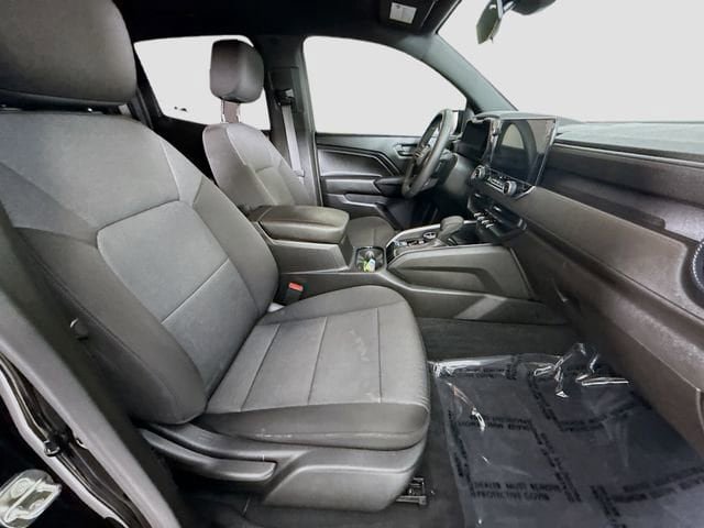 Used 2023 Chevrolet Colorado Trail Boss AWD/4WD image 26