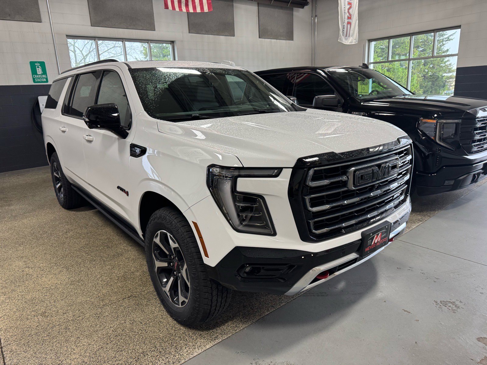 New 2026 GMC Yukon XL AT4 w/ AT4 Premium Plus Package AWD/4WD image 3