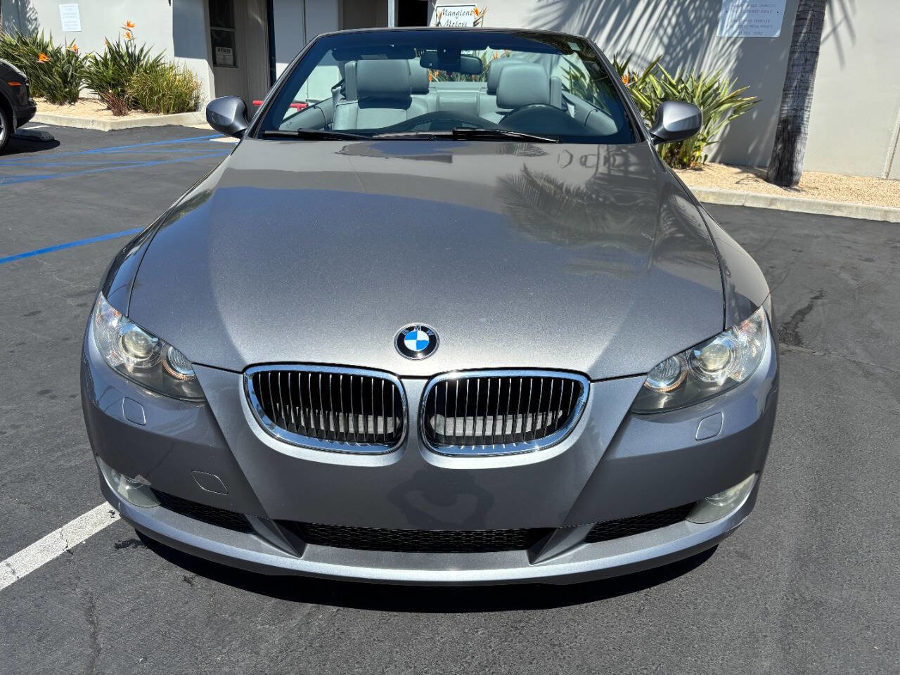 Used 2010 BMW 328i Convertible image 6