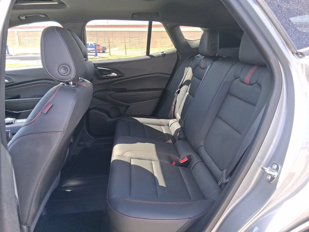 Used 2026 Chevrolet Trax RS w/ Sunroof Package FWD image 19