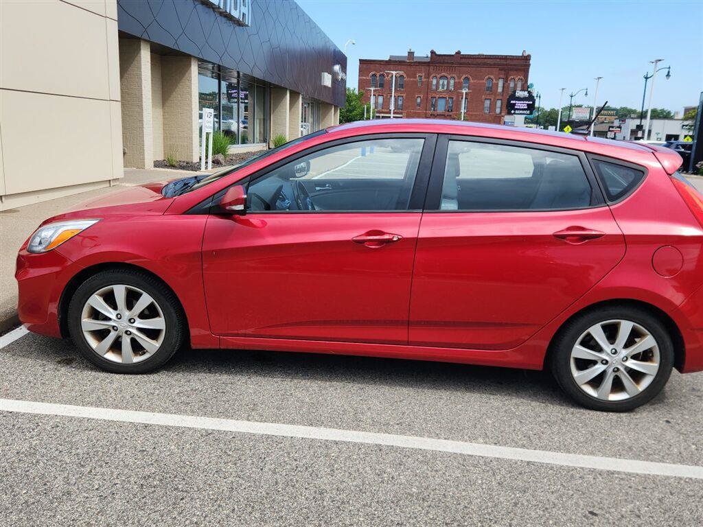 Used 2014 Hyundai Accent SE FWD image 6