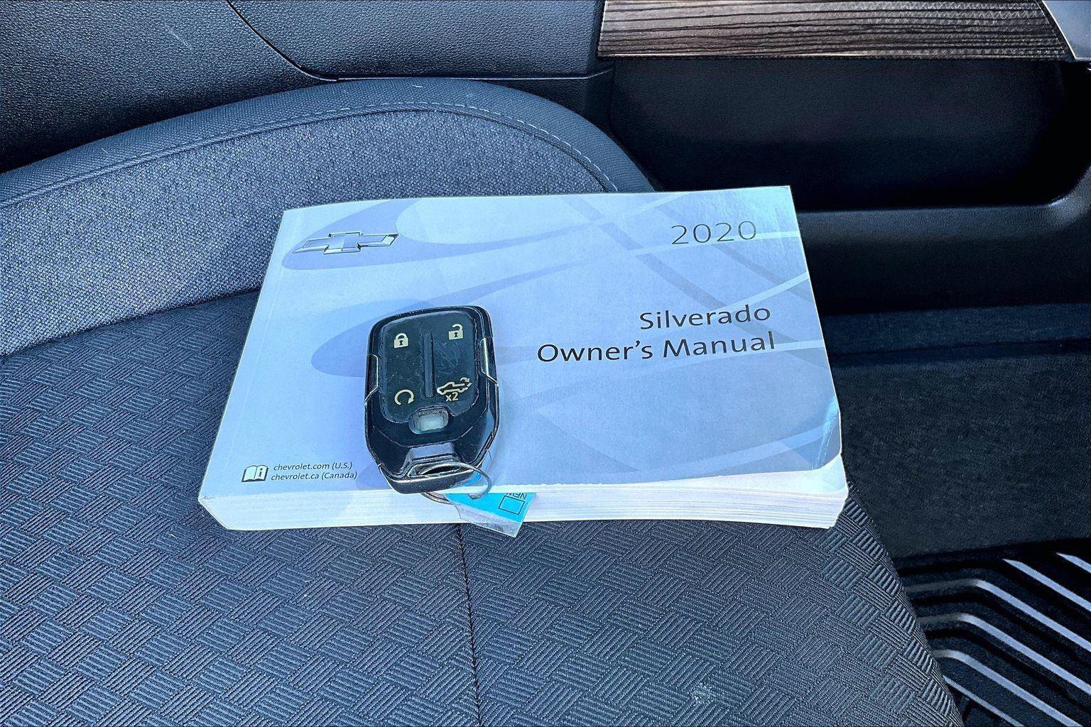 Used 2020 Chevrolet Silverado 1500 RST AWD/4WD image 12