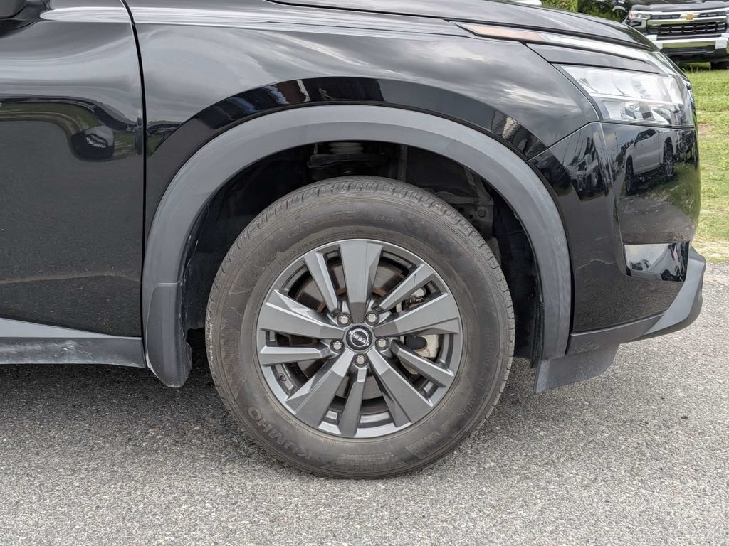 Used 2022 Nissan Pathfinder S FWD image 11