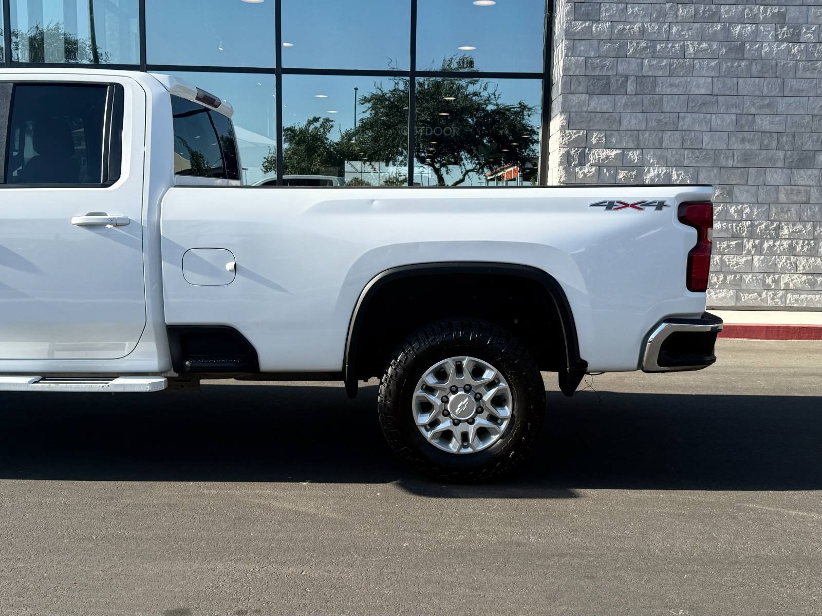 Used 2020 Chevrolet Silverado 3500 LT w/ All Star Edition AWD/4WD image 10