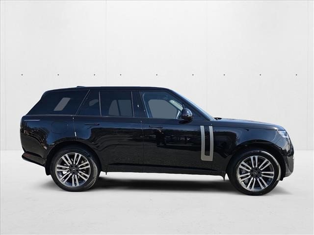 New 2025 Land Rover Range Rover SE