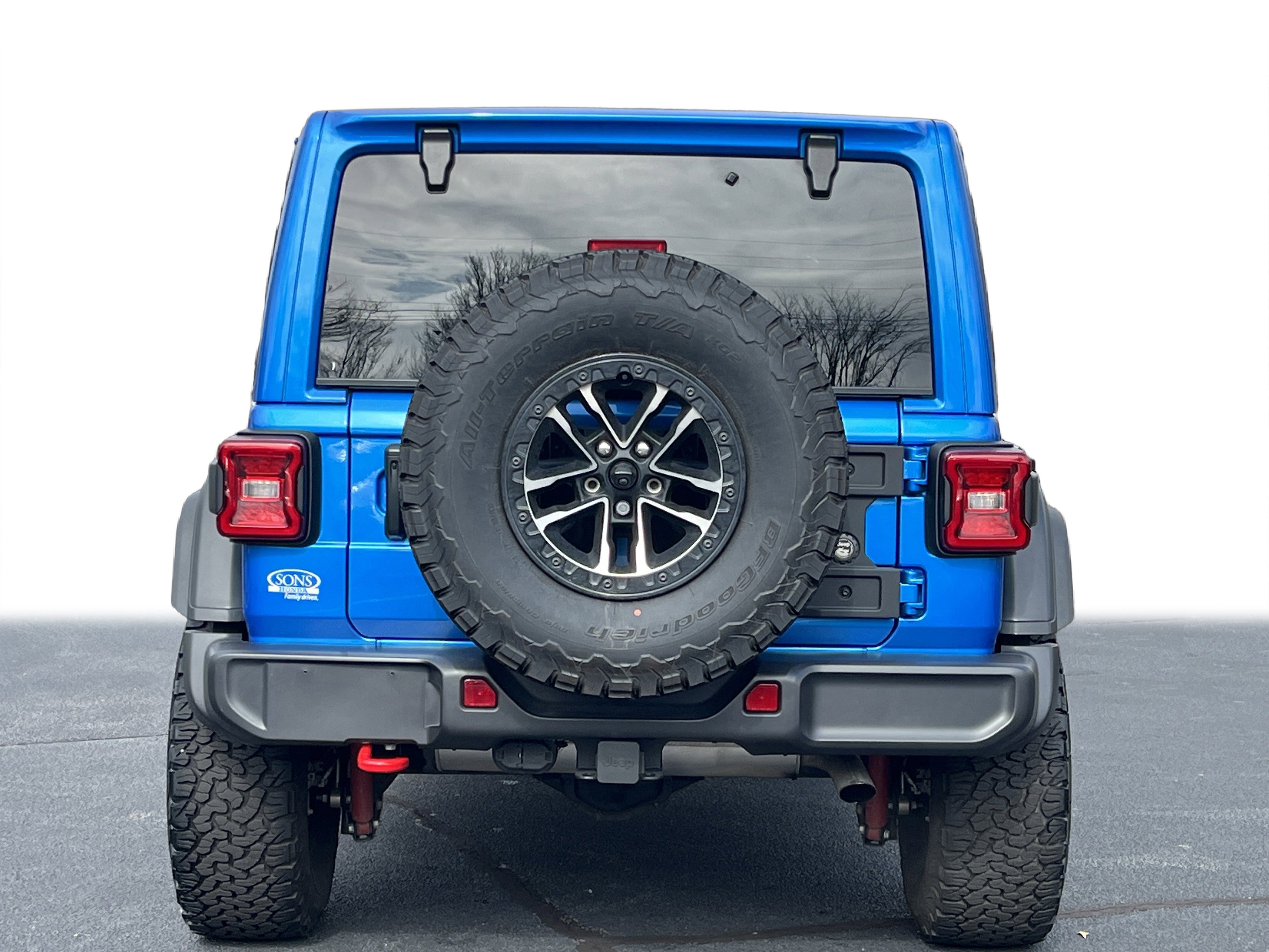 Used 2024 Jeep Wrangler Unlimited Rubicon w/ XTREMEE 35" Tire Package image 22