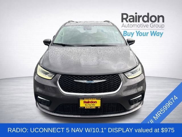 Used 2021 Chrysler Pacifica Touring-L image 2