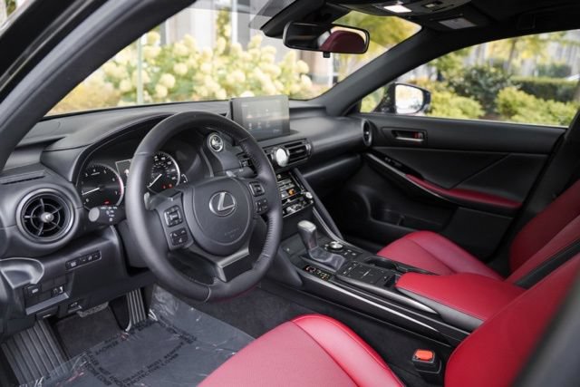 Used 2024 Lexus IS 300 F Sport RWD image 18
