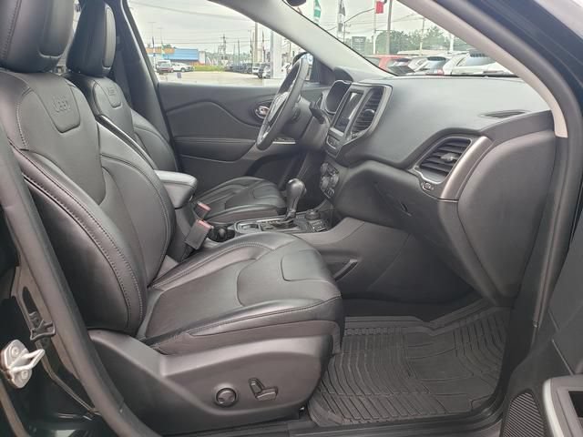 Used 2022 Jeep Cherokee Latitude Lux w/ Sun & Sound Group AWD/4WD image 19