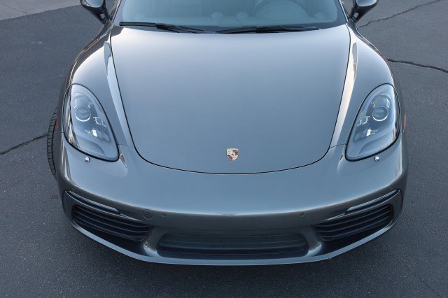 Used 2018 Porsche 718 Cayman RWD image 9