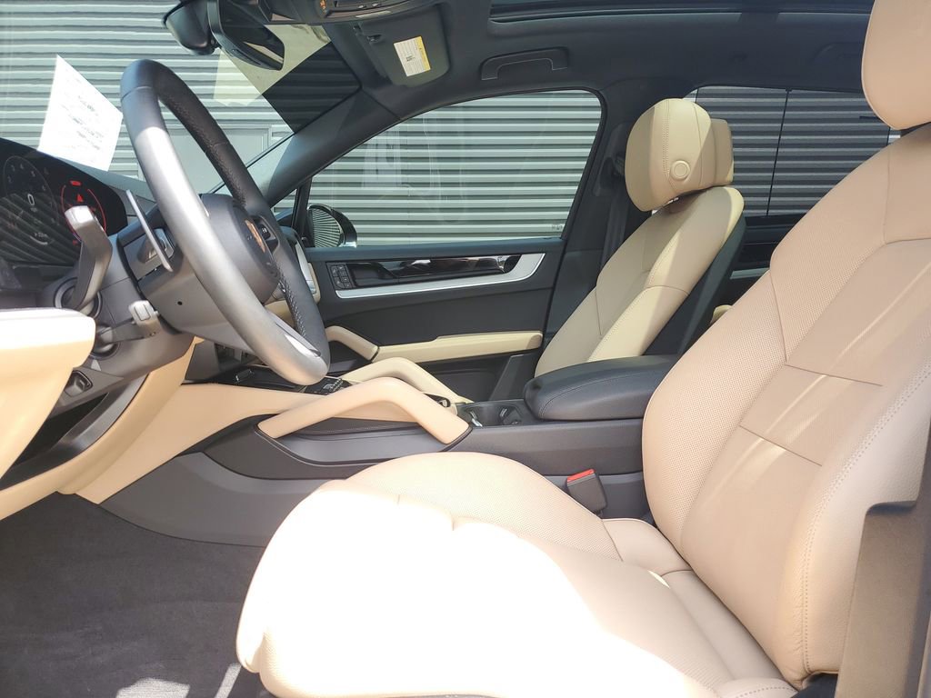 Certified 2025 Porsche Cayenne E-Hybrid image 14
