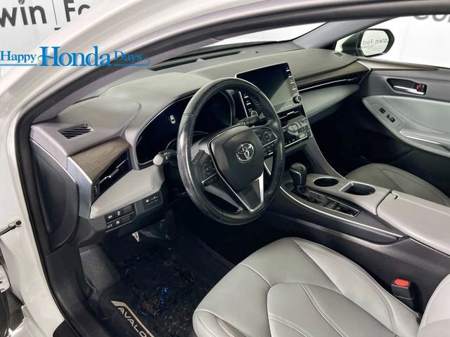 Used 2019 Toyota Avalon XLE image 4