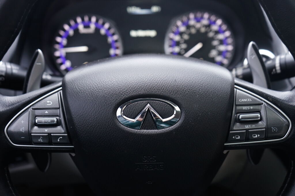 Used 2015 INFINITI Q50 Sport w/ Navigation Package image 17