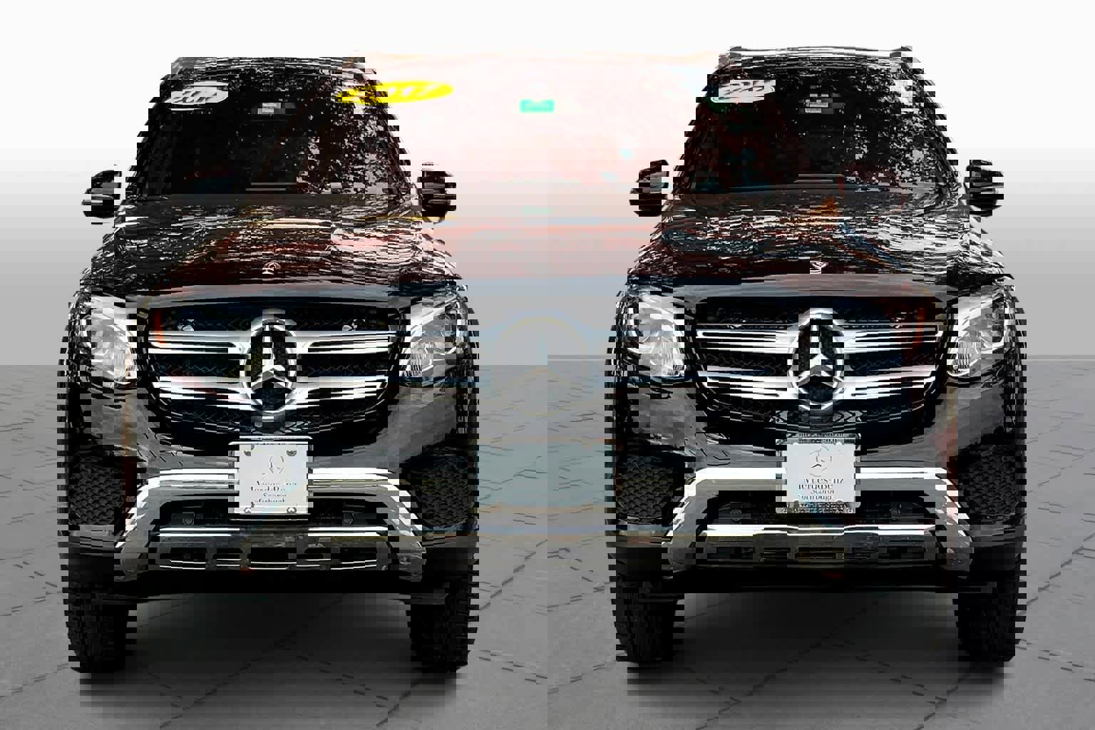 Used 2017 Mercedes-Benz GLC 300 4MATIC image 3