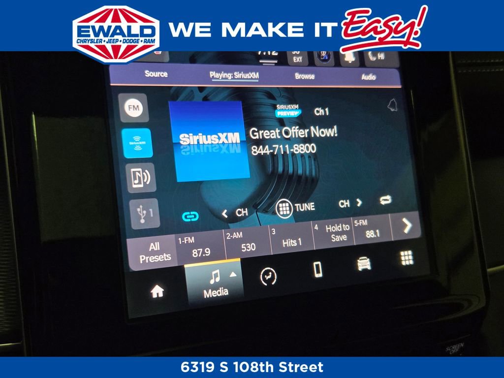 New 2025 Jeep Grand Cherokee L Altitude image 3