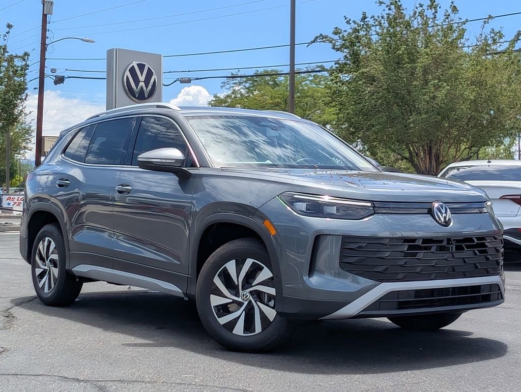 New 2025 Volkswagen Tiguan S