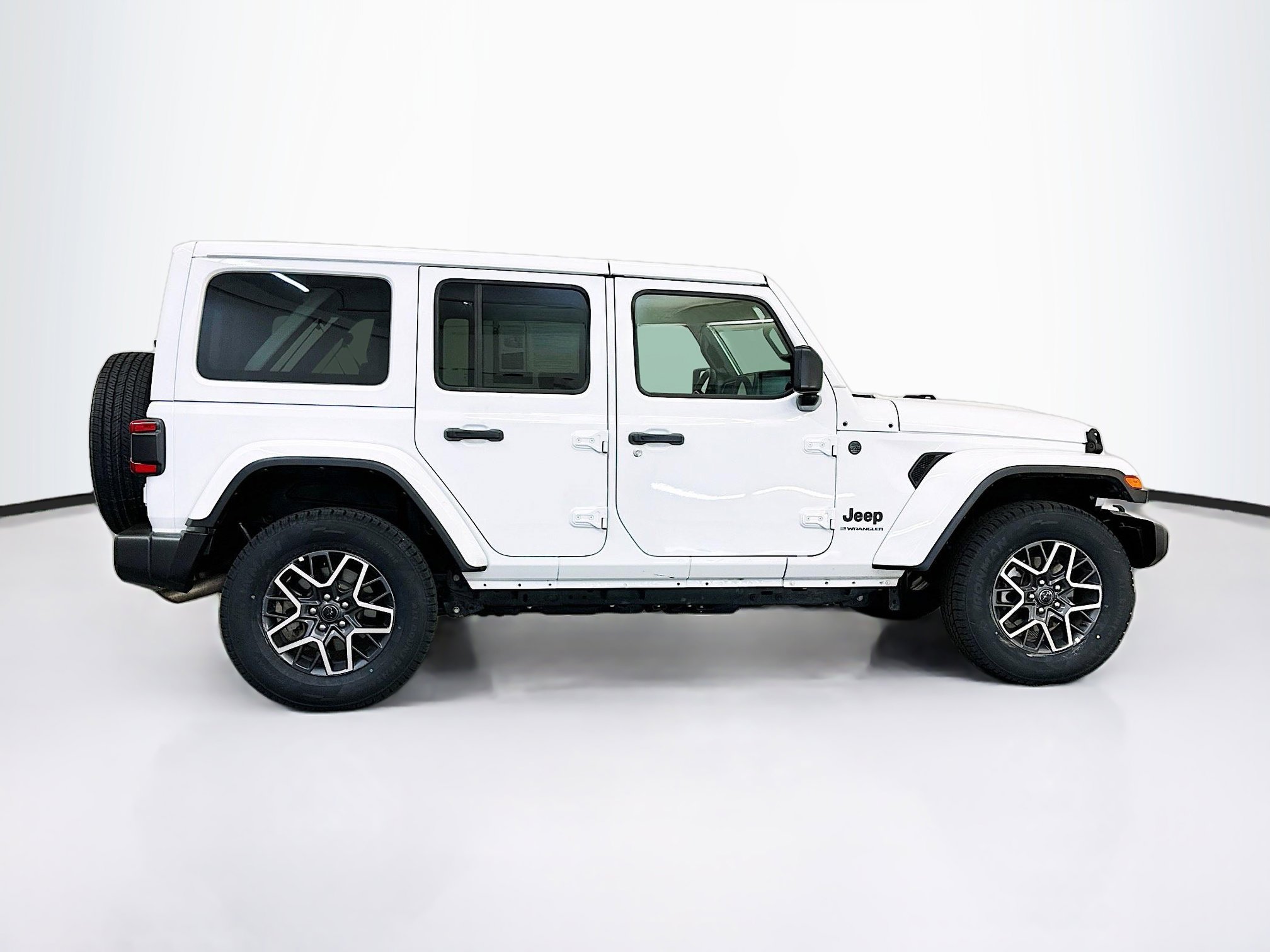 Used 2025 Jeep Wrangler Unlimited Sahara AWD/4WD image 10