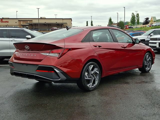 Certified 2025 Hyundai Elantra Sport FWD image 6