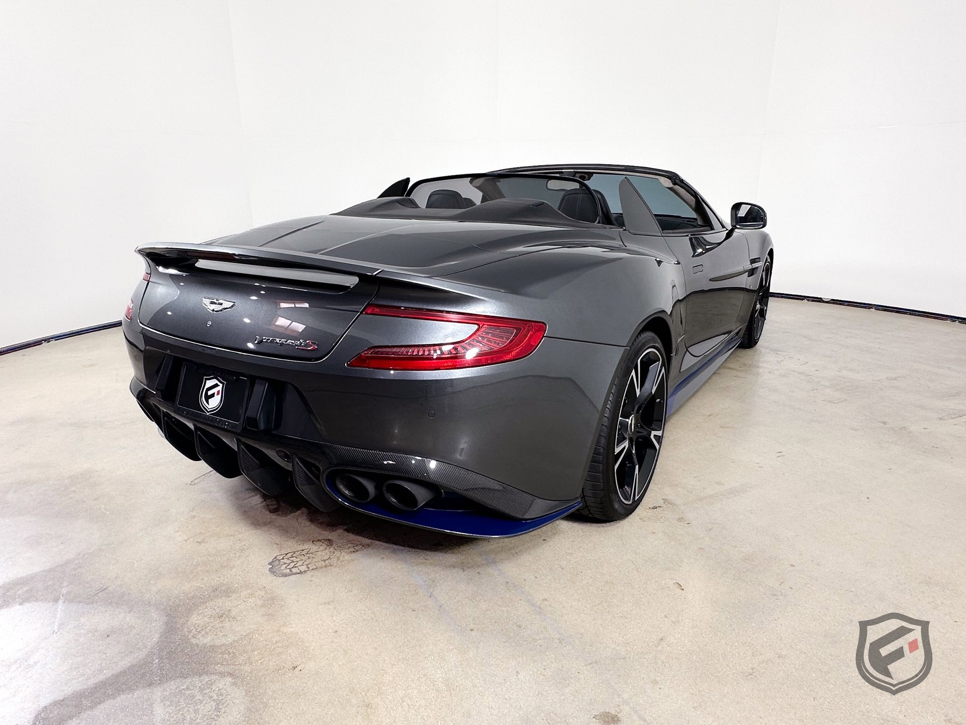 Used 2018 Aston Martin Vanquish S RWD image 13