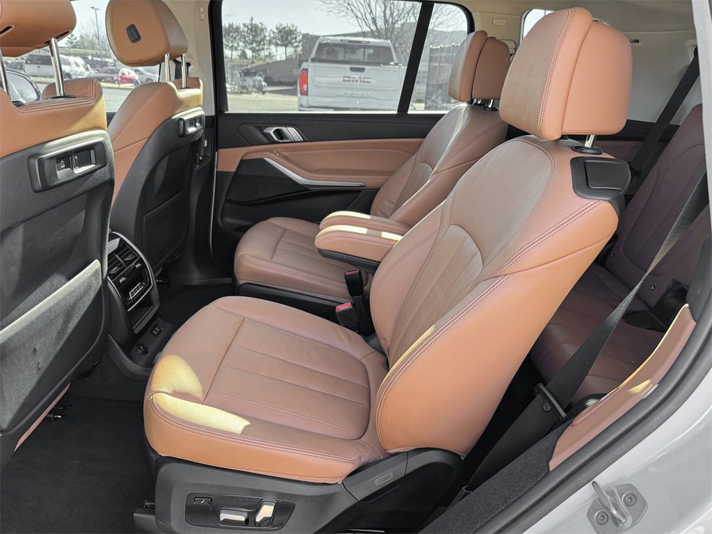 Used 2022 BMW X7 xDrive40i image 28