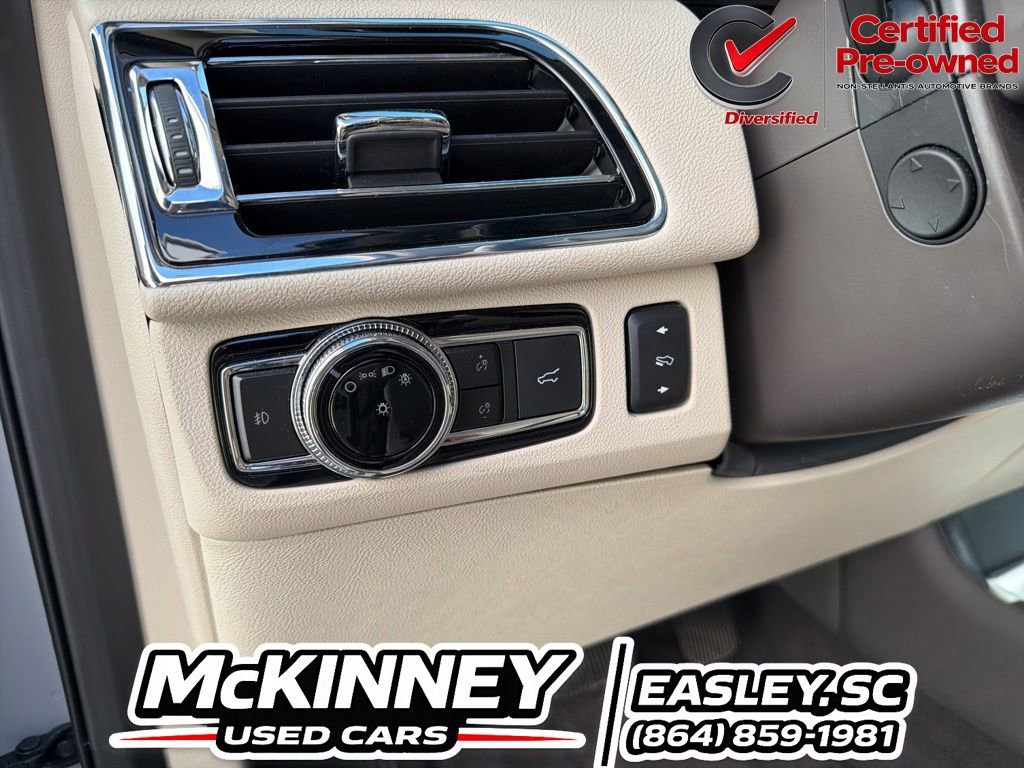Used 2020 Lincoln Navigator 2WD image 53
