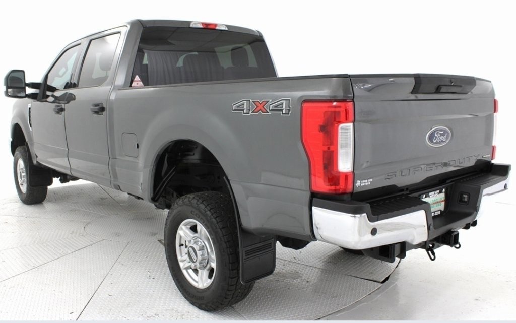 Used 2017 Ford F250 XLT w/ XLT Value Package image 4