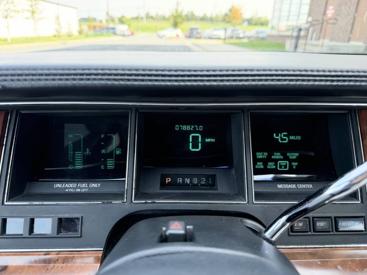 Used 1994 Lincoln Town Car Signature RWD image 20