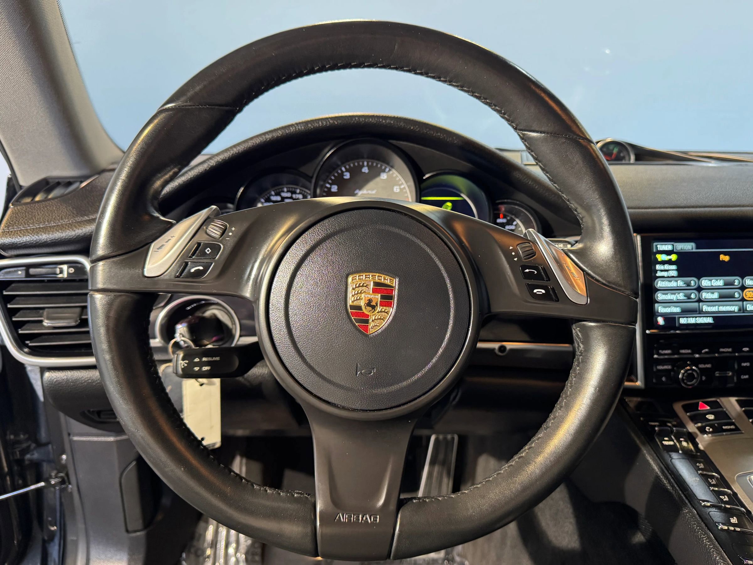 Used 2013 Porsche Panamera S image 16