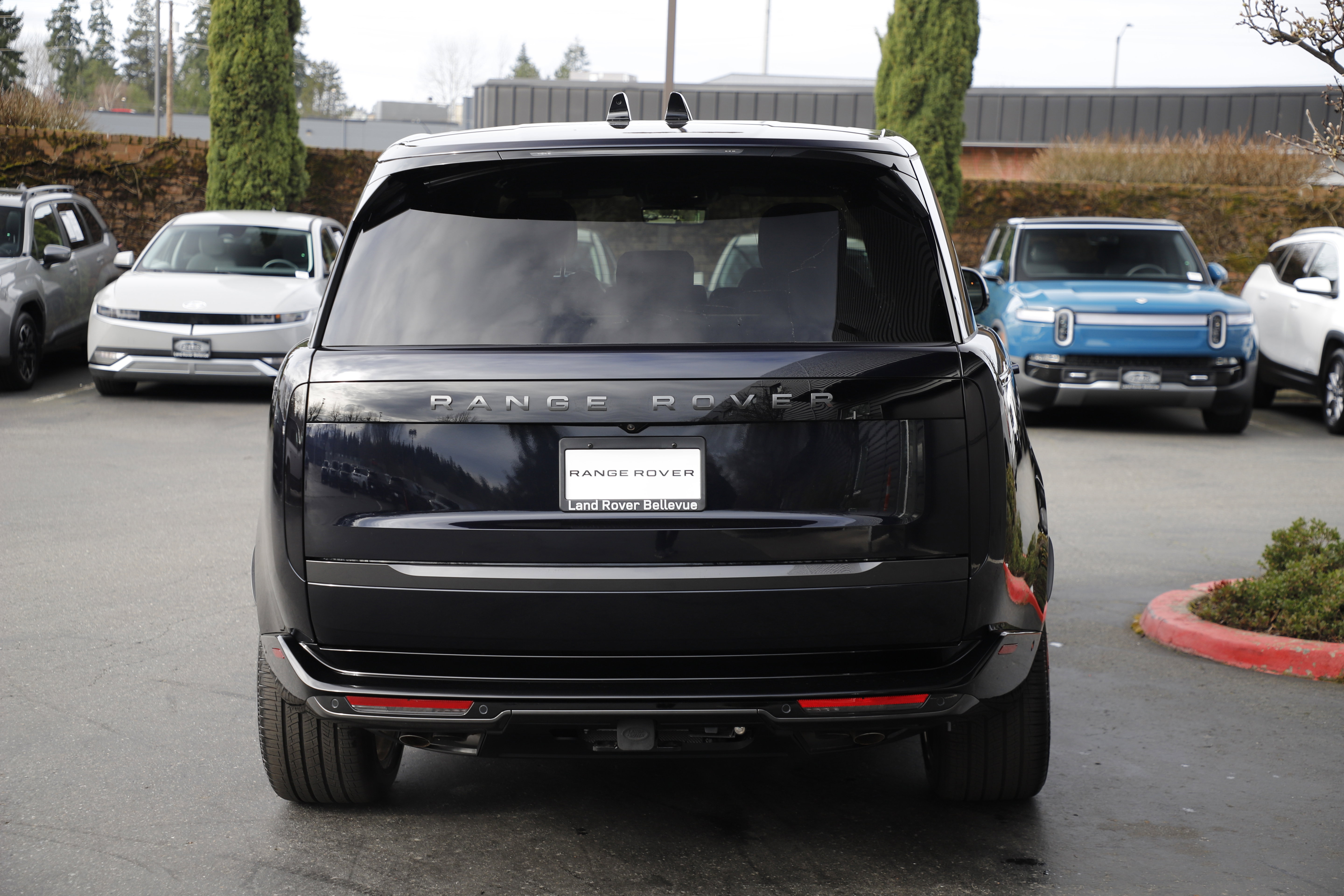 New 2026 Land Rover Range Rover Long Wheelbase SE AWD/4WD image 7