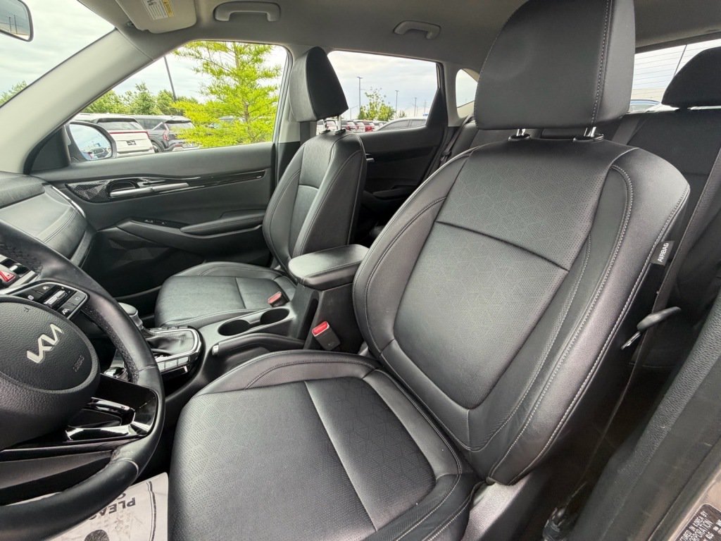 Used 2024 Kia Seltos EX FWD image 10