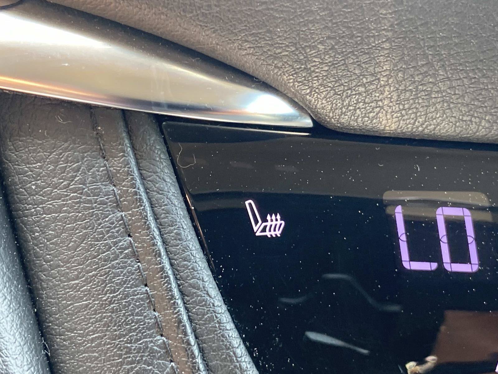 Used 2017 Cadillac XT5 Luxury w/ Driver Awareness Package FWD image 33