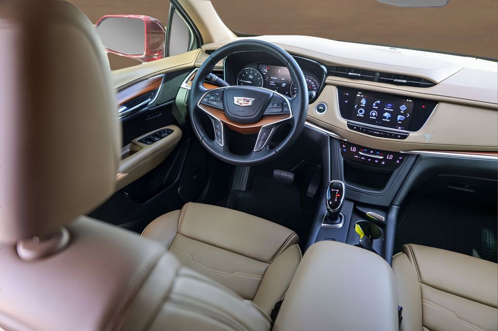 Used 2019 Cadillac XT5 Platinum AWD/4WD image 24