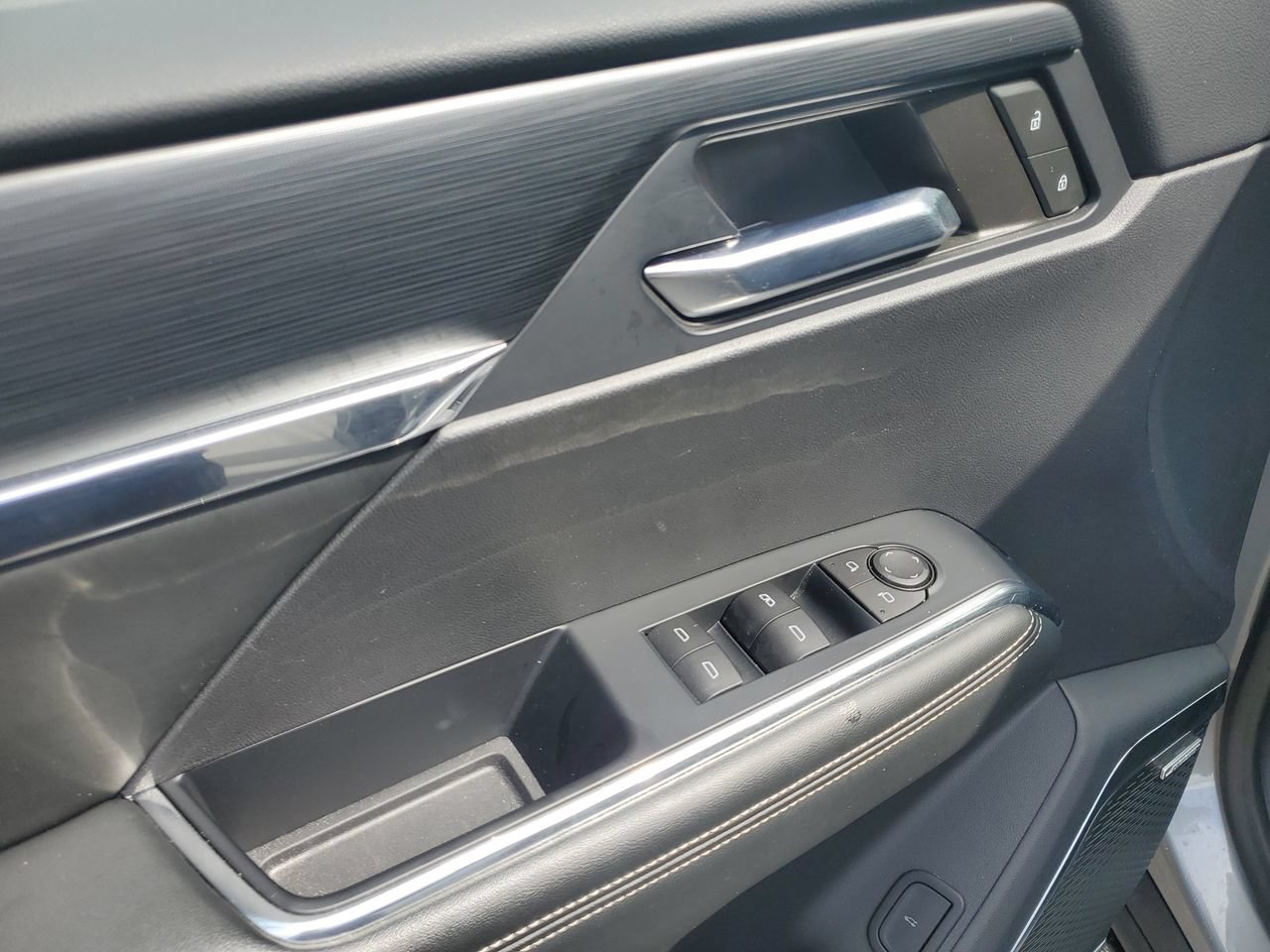 Used 2024 GMC Acadia Elevation w/ Luxury Package FWD image 14