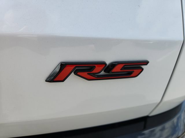 Used 2024 Chevrolet Traverse RS image 17