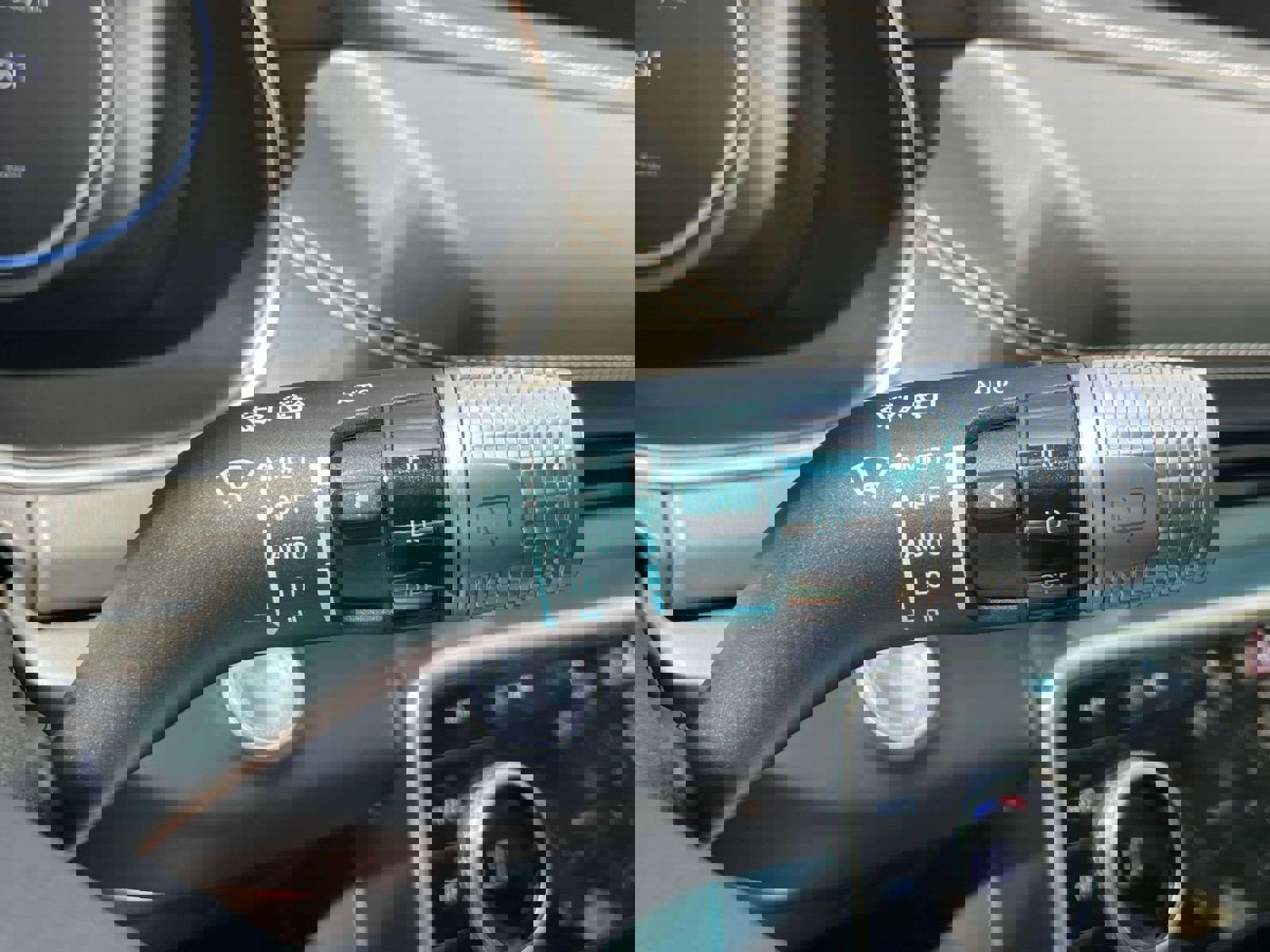 Used 2024 Genesis GV80 2.5T w/ Advanced Package image 25