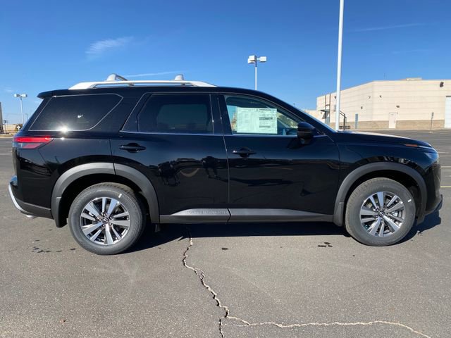 New 2025 Nissan Pathfinder SL w/ Black Appearance Package image 7