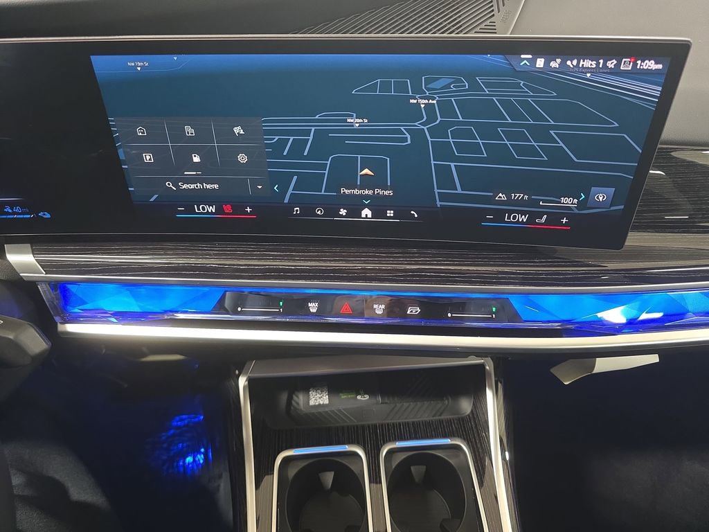 New 2026 BMW 750e xDrive w/ Premium Package image 15