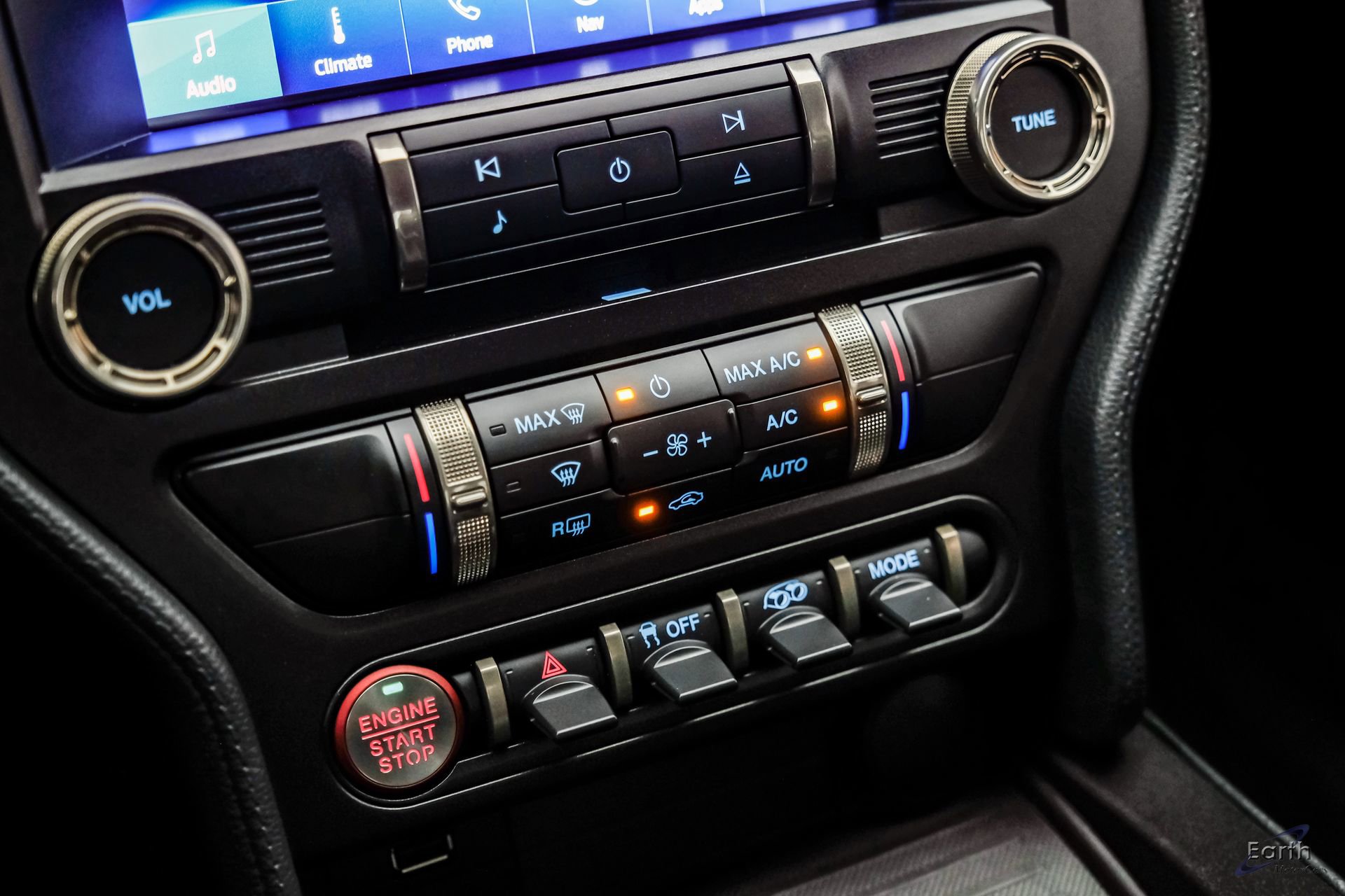 Used 2021 Ford Mustang Shelby GT500 w/ Carbon Fiber Track Pack image 66