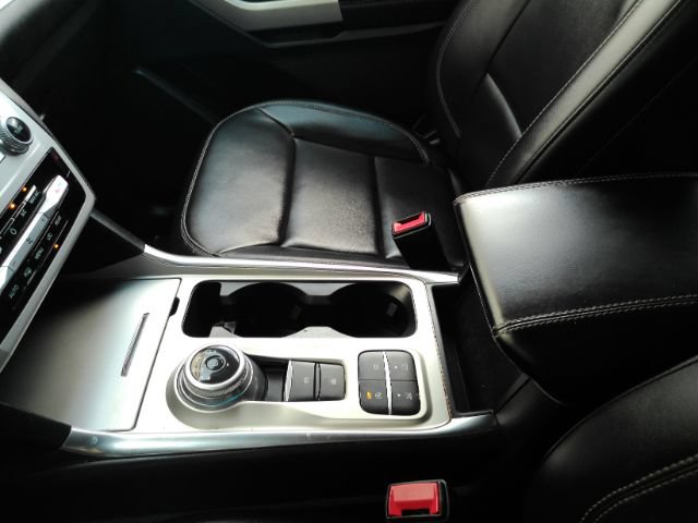 Used 2023 Ford Explorer XLT w/ Equipment Group 202A RWD image 40
