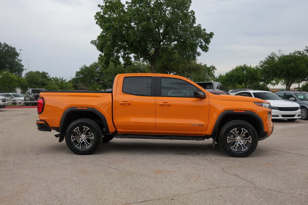 Used 2025 GMC Canyon AT4 w/ AT4 Premium Package AWD/4WD image 8