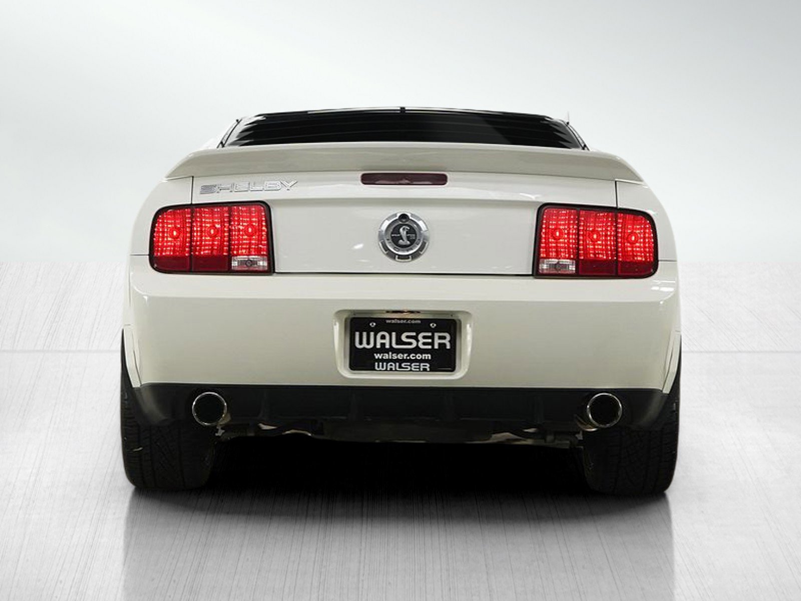 Used 2009 Ford Mustang Shelby GT500 RWD image 4