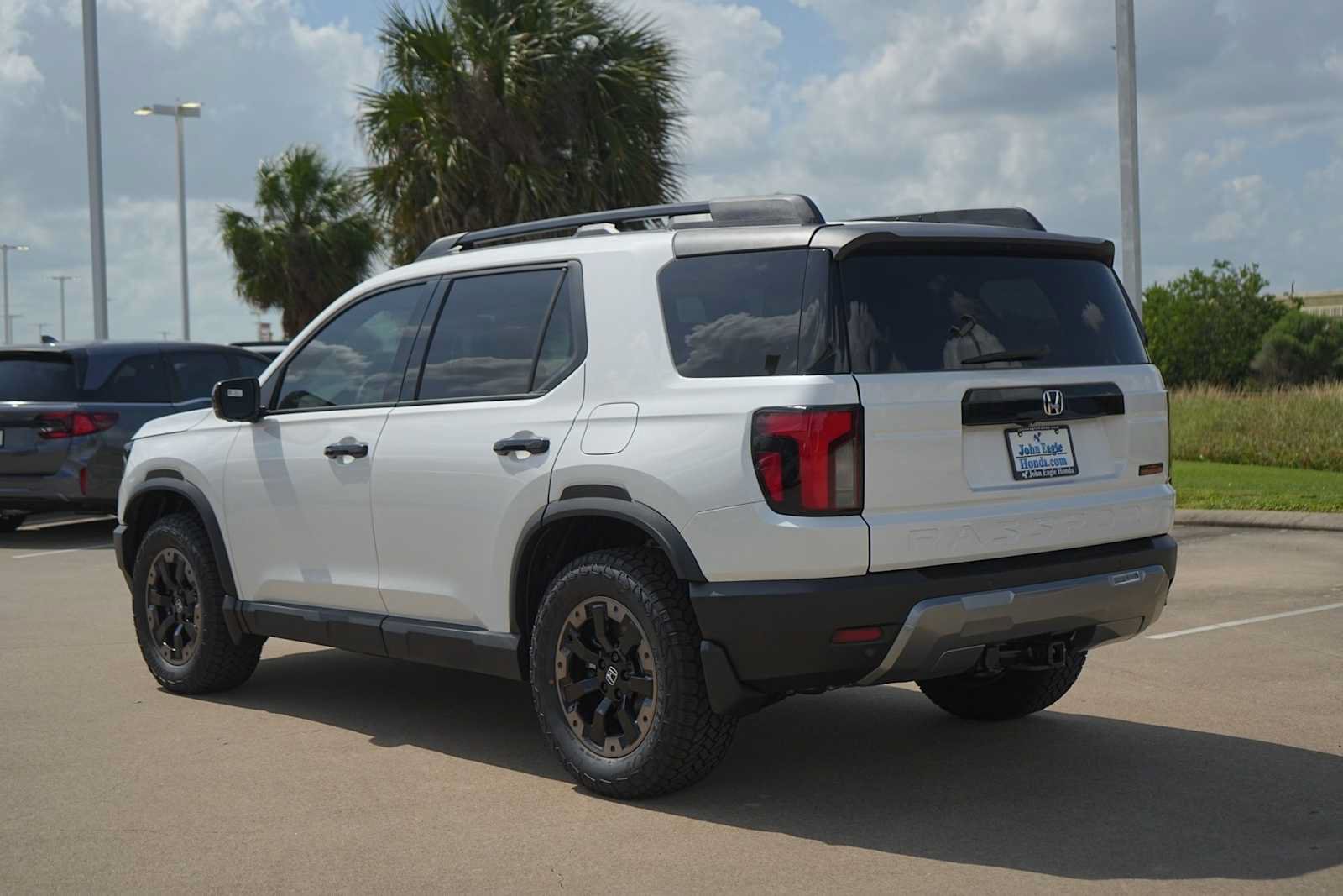 Used 2026 Honda Passport TrailSport Elite image 3
