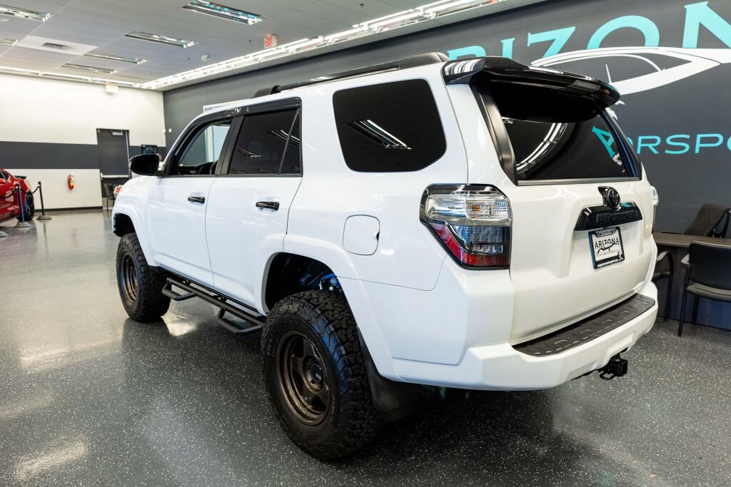 Used 2020 Toyota 4Runner Venture image 9
