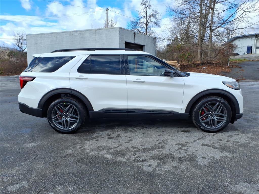 New 2026 Ford Explorer ST w/ Sun And Sound Package image 5