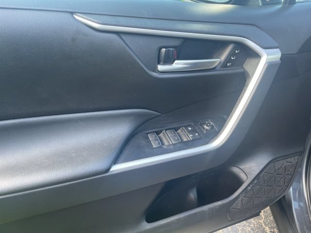 Used 2023 Toyota RAV4 XLE Premium AWD/4WD image 20