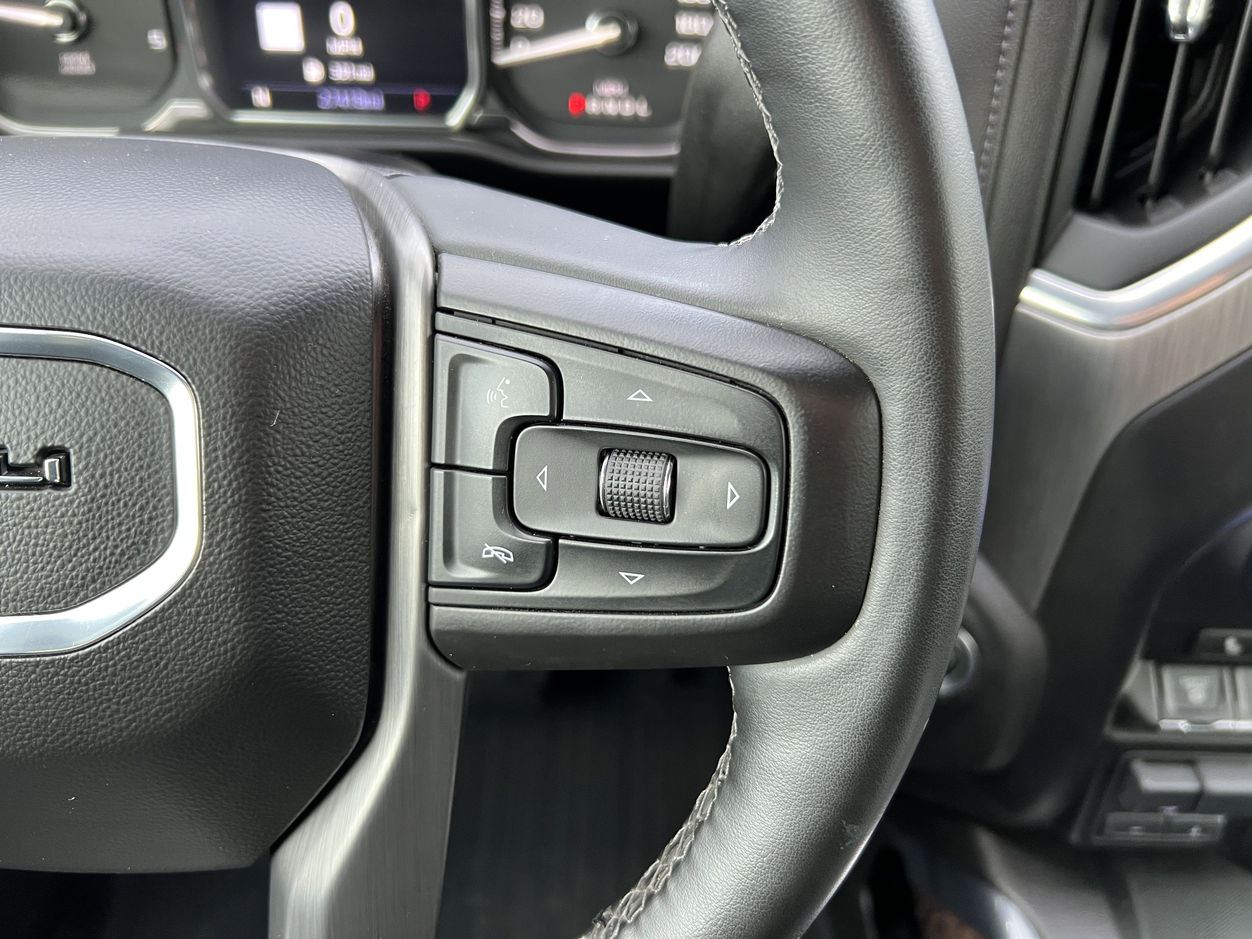 Used 2023 GMC Sierra 3500 Denali w/ Denali Ultimate Package image 28