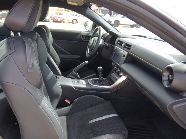 Used 2025 Toyota GR86 Premium w/ ALL Weather Mat Package (TMS) image 28