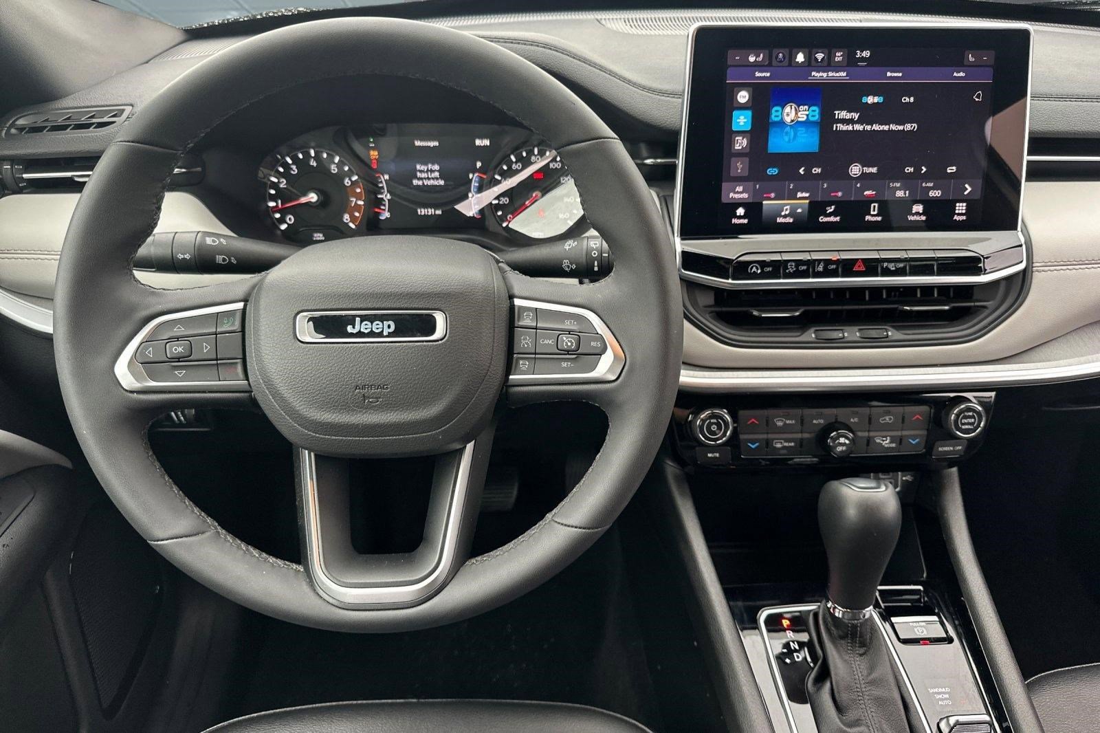 Used 2025 Jeep Compass Limited image 29