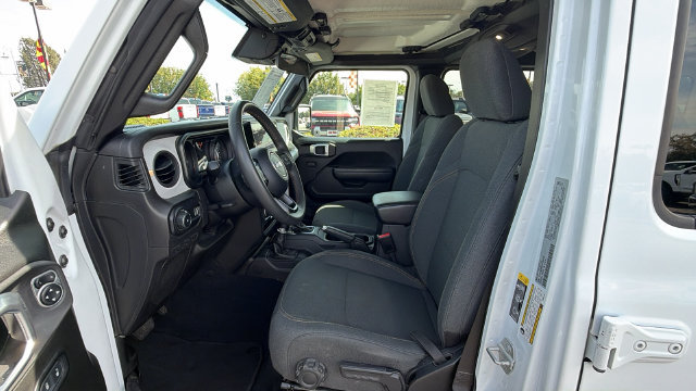 Used 2024 Jeep Wrangler Unlimited Sport AWD/4WD image 32