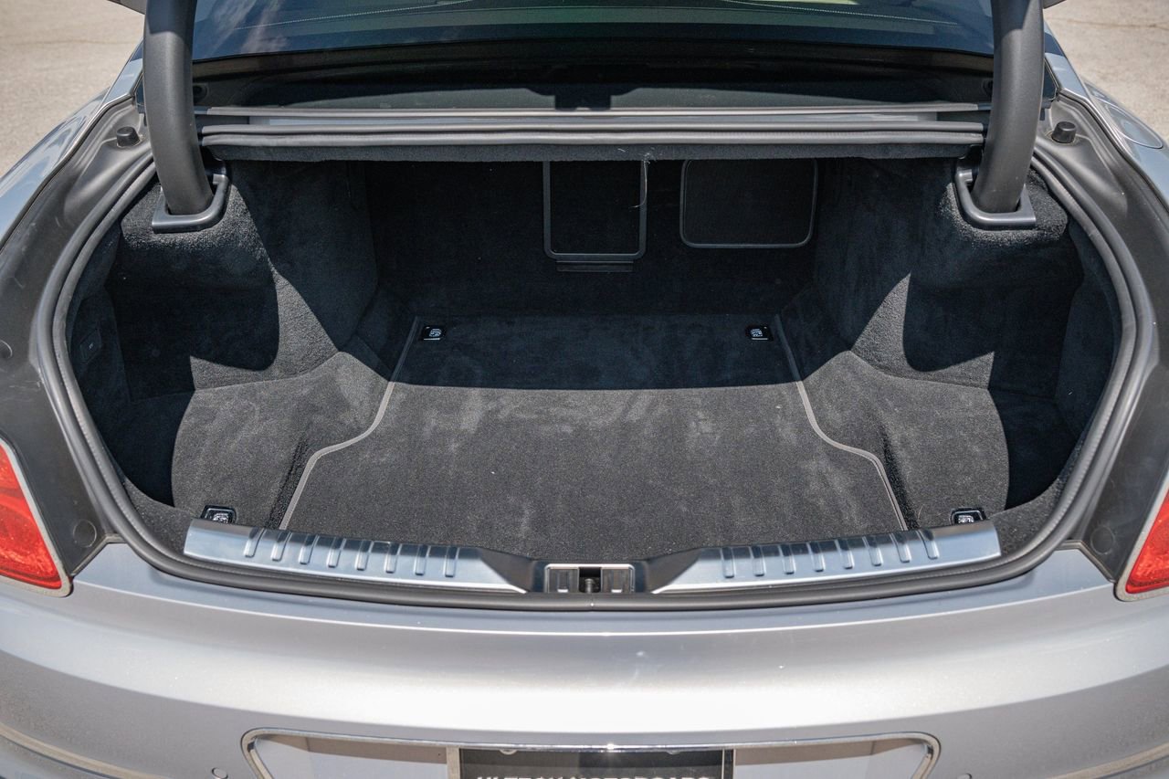 Used 2020 Bentley Flying Spur W12 image 41